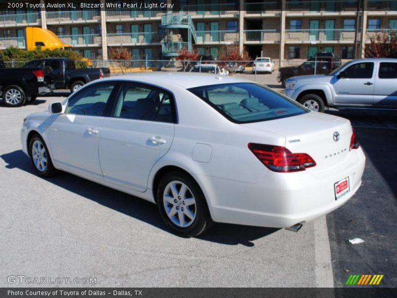 Blizzard White Pearl / Light Gray 2009 Toyota Avalon XL