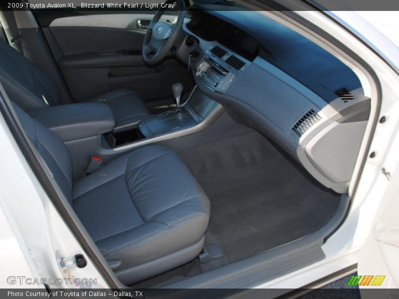 Blizzard White Pearl / Light Gray 2009 Toyota Avalon XL