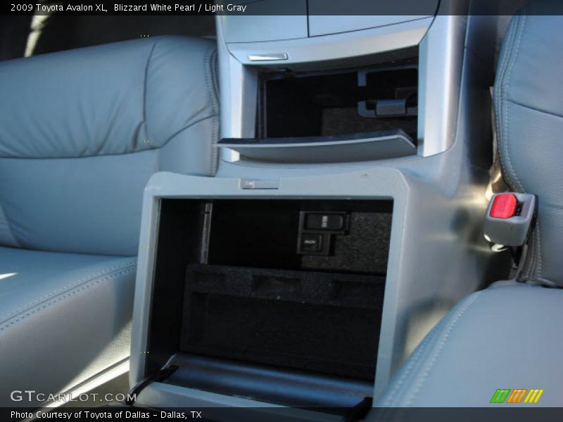 Blizzard White Pearl / Light Gray 2009 Toyota Avalon XL