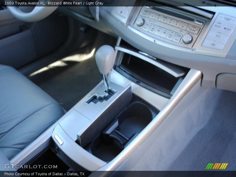 Blizzard White Pearl / Light Gray 2009 Toyota Avalon XL