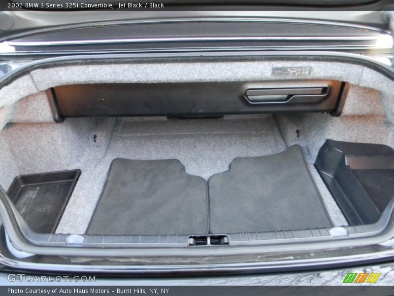  2002 3 Series 325i Convertible Trunk