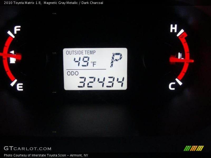 Magnetic Gray Metallic / Dark Charcoal 2010 Toyota Matrix 1.8