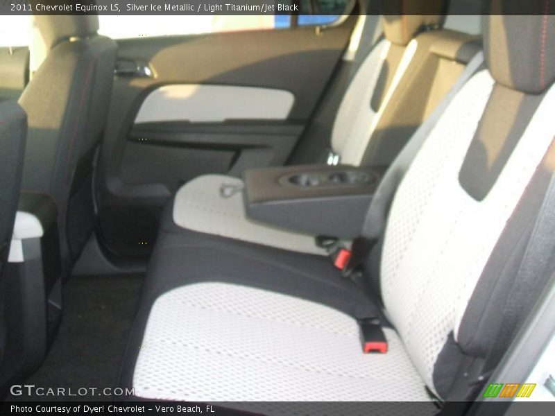 Silver Ice Metallic / Light Titanium/Jet Black 2011 Chevrolet Equinox LS