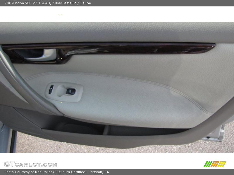 Silver Metallic / Taupe 2009 Volvo S60 2.5T AWD