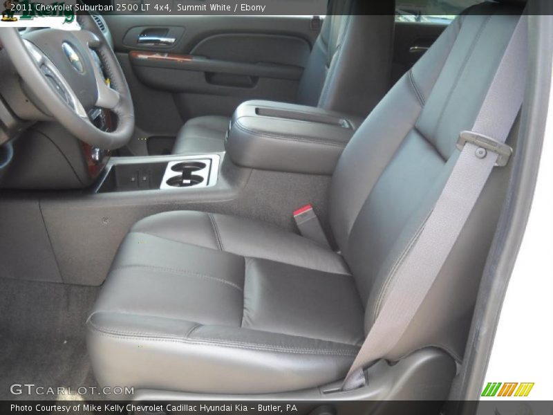 Summit White / Ebony 2011 Chevrolet Suburban 2500 LT 4x4
