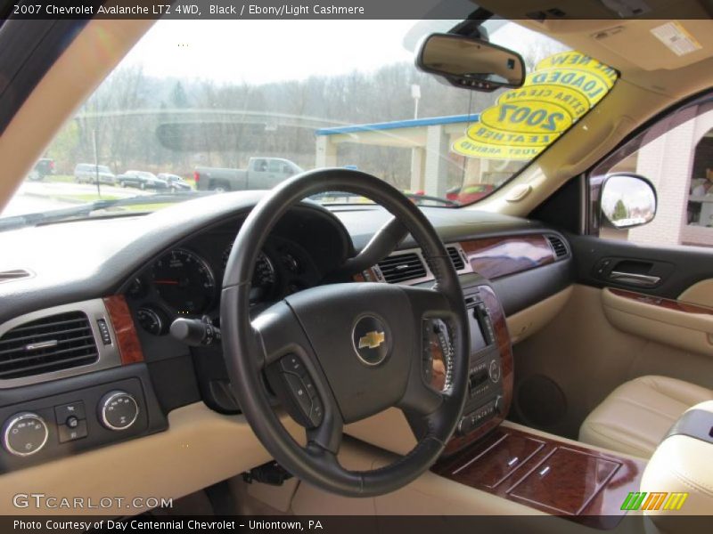  2007 Avalanche LTZ 4WD Ebony/Light Cashmere Interior