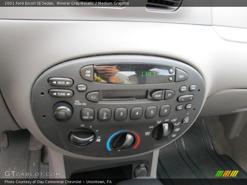 Controls of 2001 Escort SE Sedan