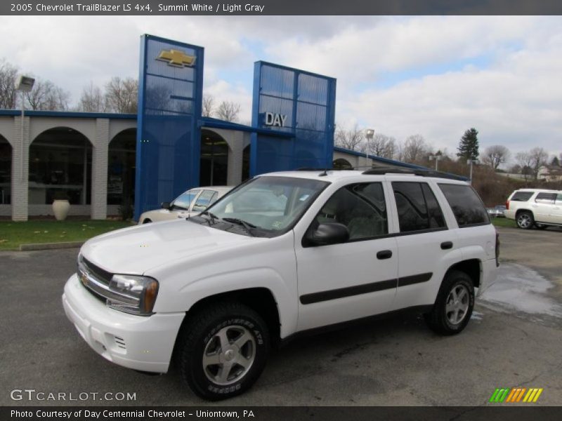 Summit White / Light Gray 2005 Chevrolet TrailBlazer LS 4x4