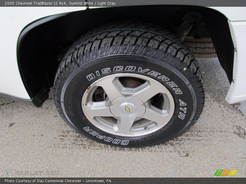 Summit White / Light Gray 2005 Chevrolet TrailBlazer LS 4x4