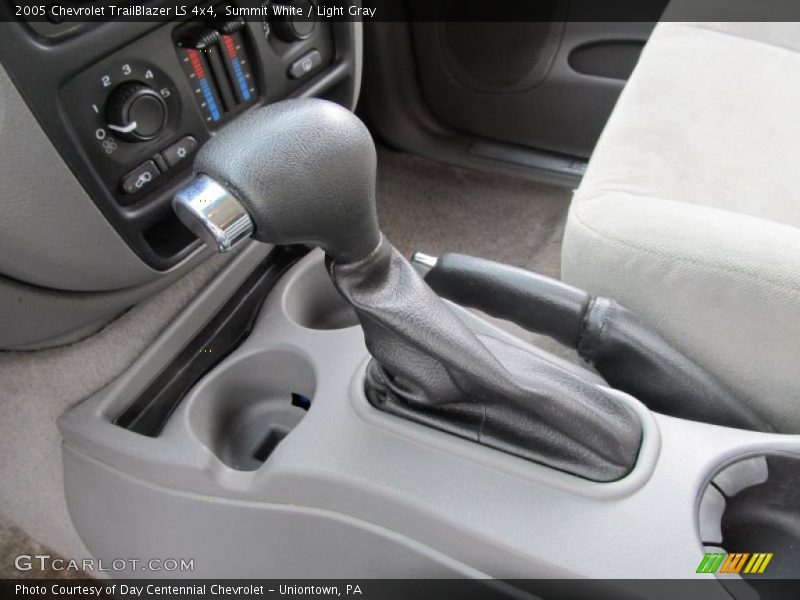 Summit White / Light Gray 2005 Chevrolet TrailBlazer LS 4x4