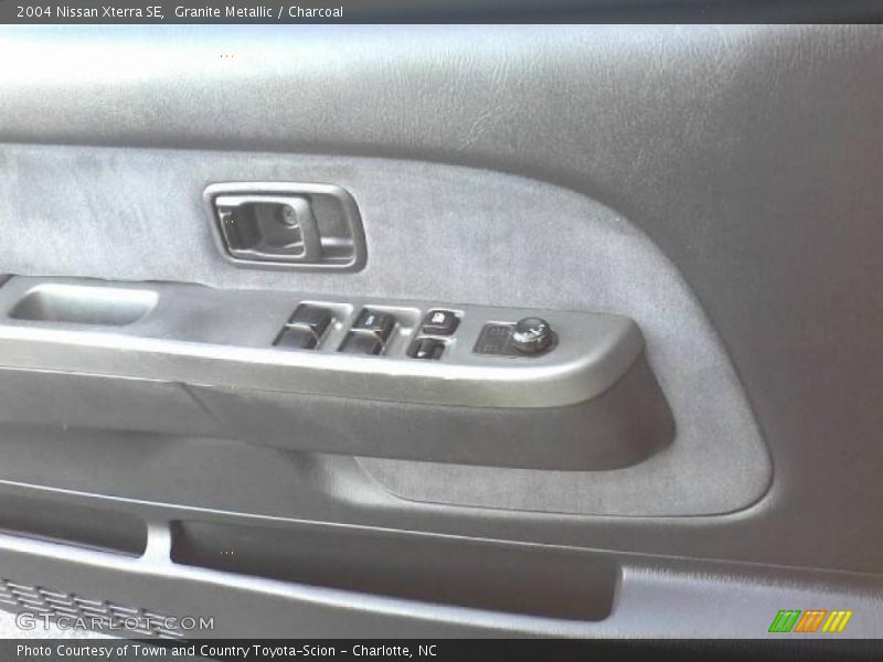 Granite Metallic / Charcoal 2004 Nissan Xterra SE
