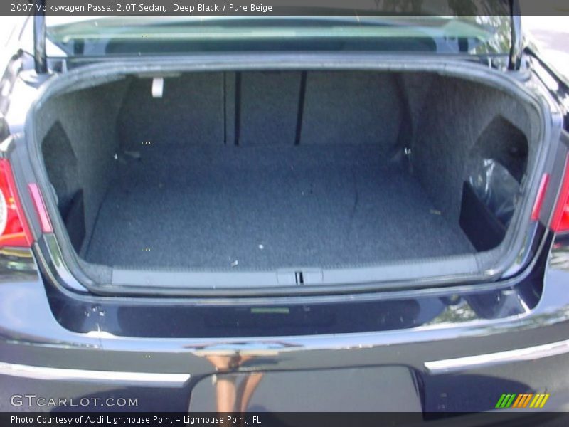 Deep Black / Pure Beige 2007 Volkswagen Passat 2.0T Sedan