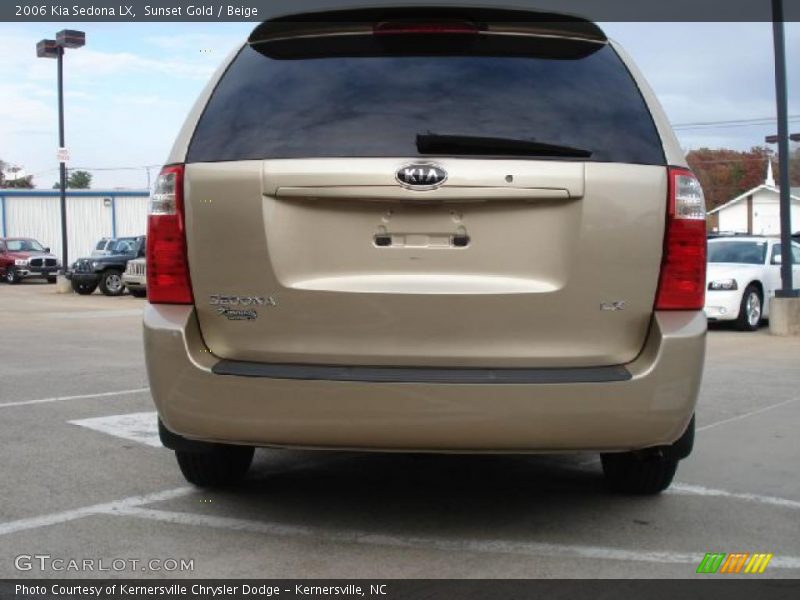 Sunset Gold / Beige 2006 Kia Sedona LX