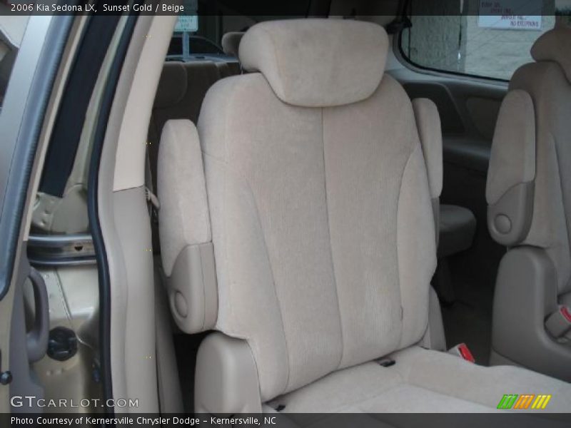 Sunset Gold / Beige 2006 Kia Sedona LX