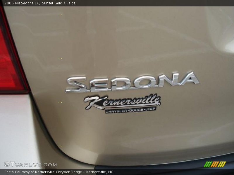 Sunset Gold / Beige 2006 Kia Sedona LX