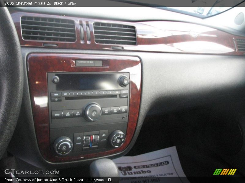 Black / Gray 2009 Chevrolet Impala LS