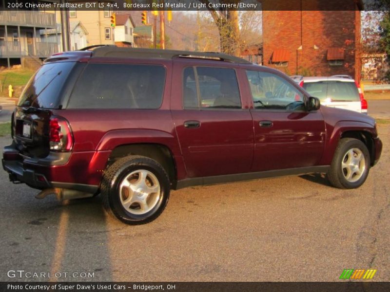 Bordeaux Red Metallic / Light Cashmere/Ebony 2006 Chevrolet TrailBlazer EXT LS 4x4