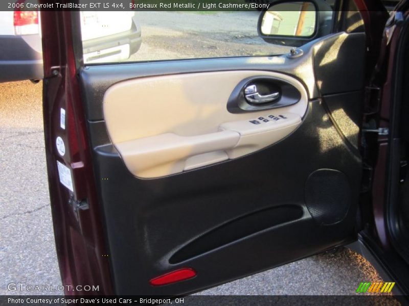 Bordeaux Red Metallic / Light Cashmere/Ebony 2006 Chevrolet TrailBlazer EXT LS 4x4