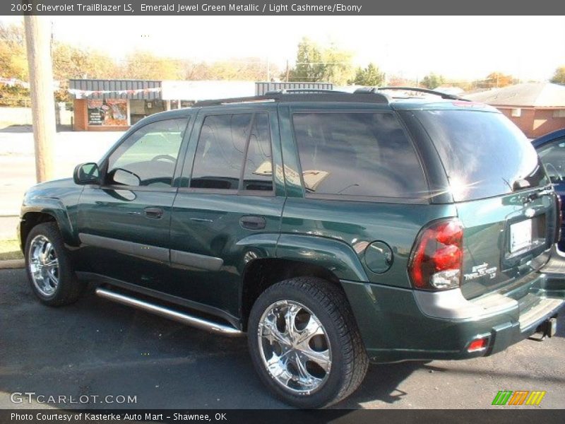 Emerald Jewel Green Metallic / Light Cashmere/Ebony 2005 Chevrolet TrailBlazer LS