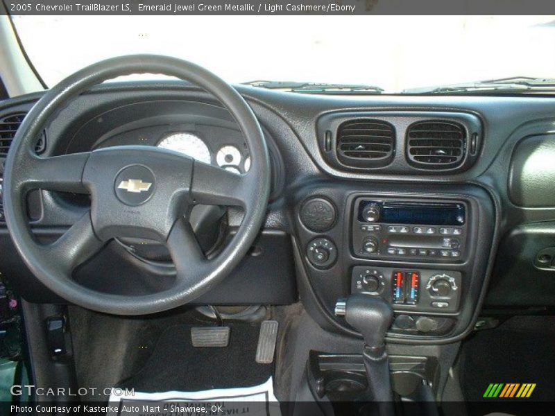 Emerald Jewel Green Metallic / Light Cashmere/Ebony 2005 Chevrolet TrailBlazer LS