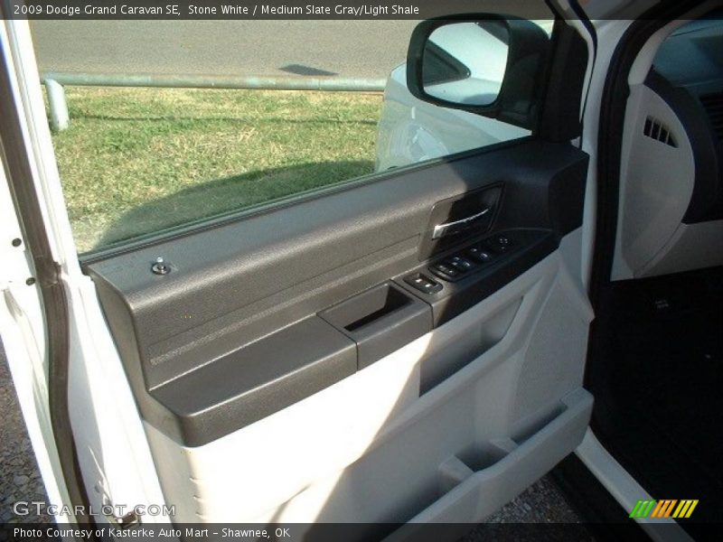 Stone White / Medium Slate Gray/Light Shale 2009 Dodge Grand Caravan SE