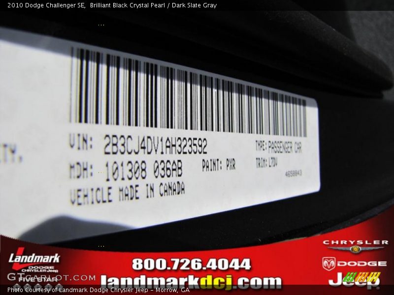 Brilliant Black Crystal Pearl / Dark Slate Gray 2010 Dodge Challenger SE