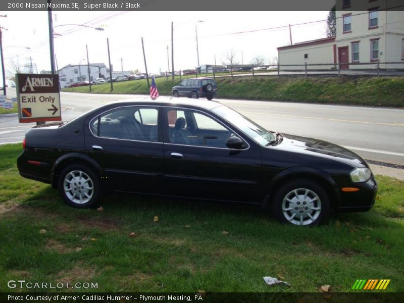 Super Black / Black 2000 Nissan Maxima SE
