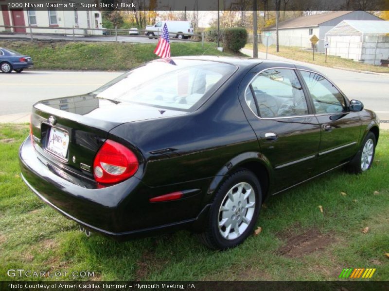 Super Black / Black 2000 Nissan Maxima SE