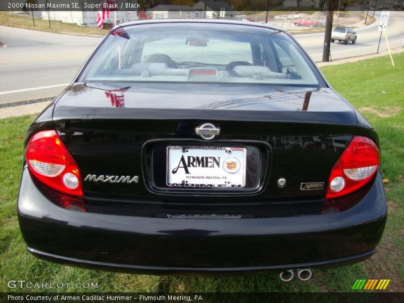 Super Black / Black 2000 Nissan Maxima SE