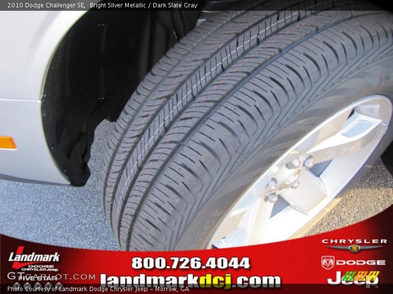 Bright Silver Metallic / Dark Slate Gray 2010 Dodge Challenger SE
