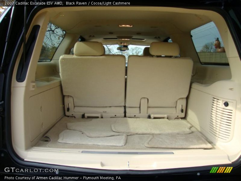  2007 Escalade ESV AWD Trunk