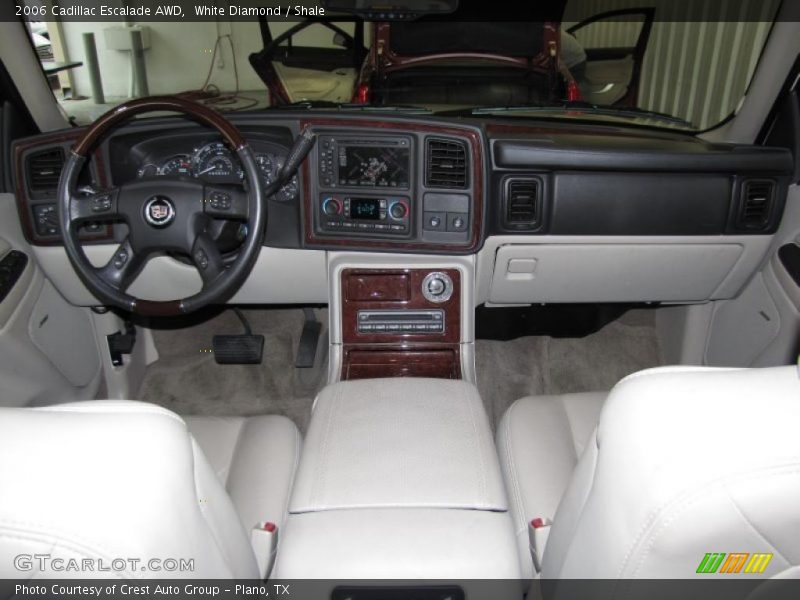 Dashboard of 2006 Escalade AWD