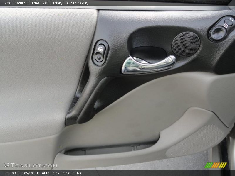 Pewter / Gray 2003 Saturn L Series L200 Sedan