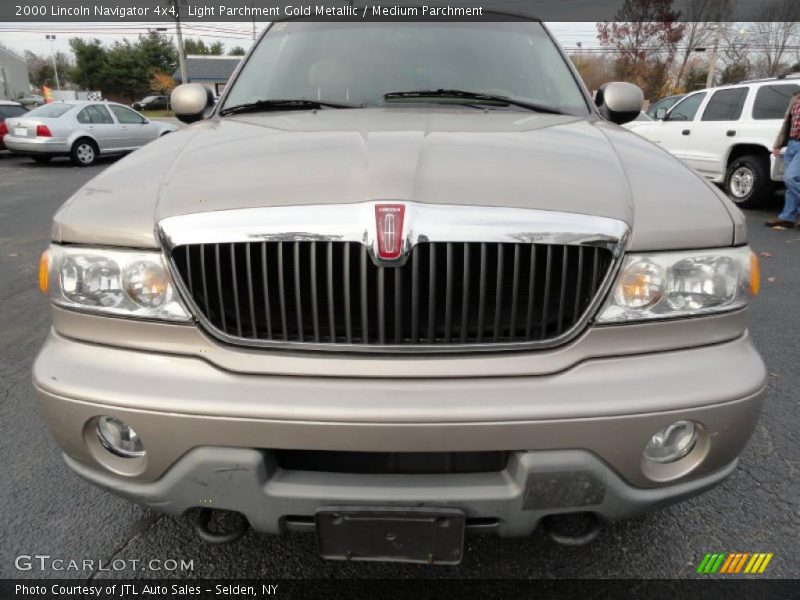Light Parchment Gold Metallic / Medium Parchment 2000 Lincoln Navigator 4x4