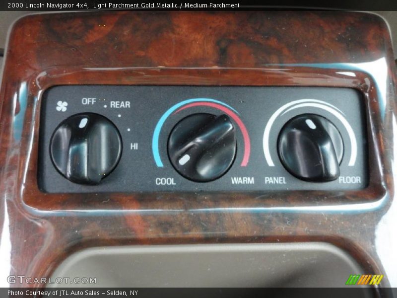 Controls of 2000 Navigator 4x4
