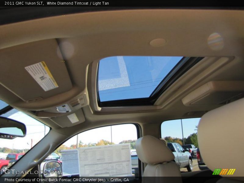 White Diamond Tintcoat / Light Tan 2011 GMC Yukon SLT