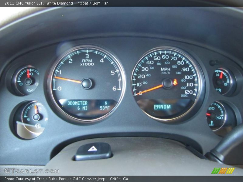 White Diamond Tintcoat / Light Tan 2011 GMC Yukon SLT