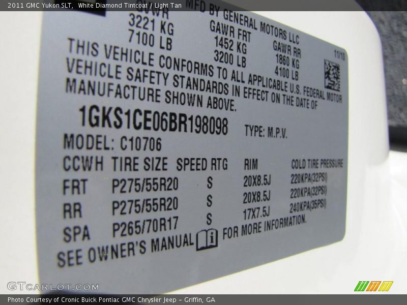 White Diamond Tintcoat / Light Tan 2011 GMC Yukon SLT