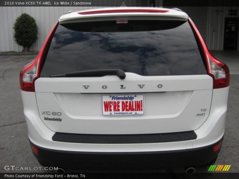 Ice White / Sandstone 2010 Volvo XC60 T6 AWD