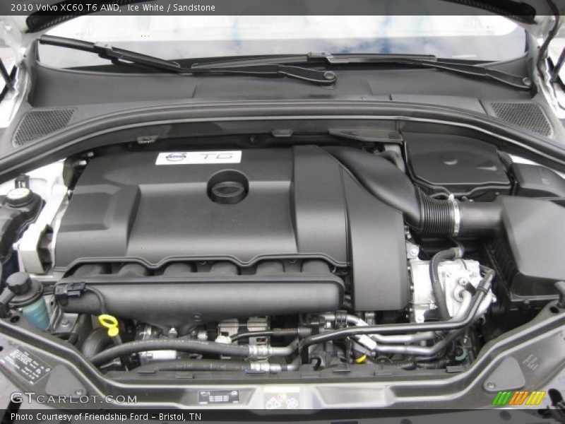 Ice White / Sandstone 2010 Volvo XC60 T6 AWD