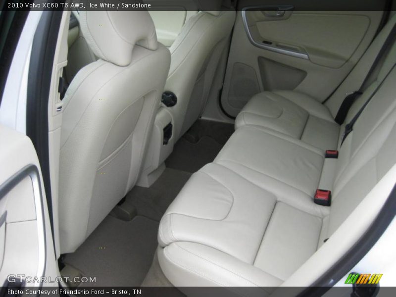 Ice White / Sandstone 2010 Volvo XC60 T6 AWD