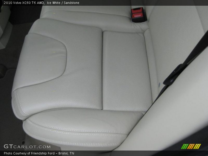 Ice White / Sandstone 2010 Volvo XC60 T6 AWD