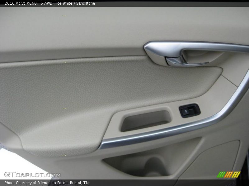 Ice White / Sandstone 2010 Volvo XC60 T6 AWD