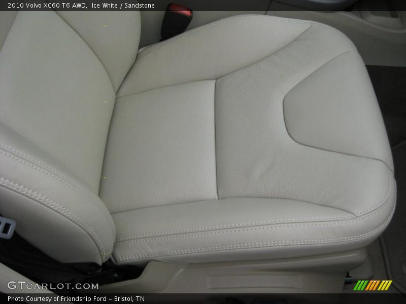 Ice White / Sandstone 2010 Volvo XC60 T6 AWD