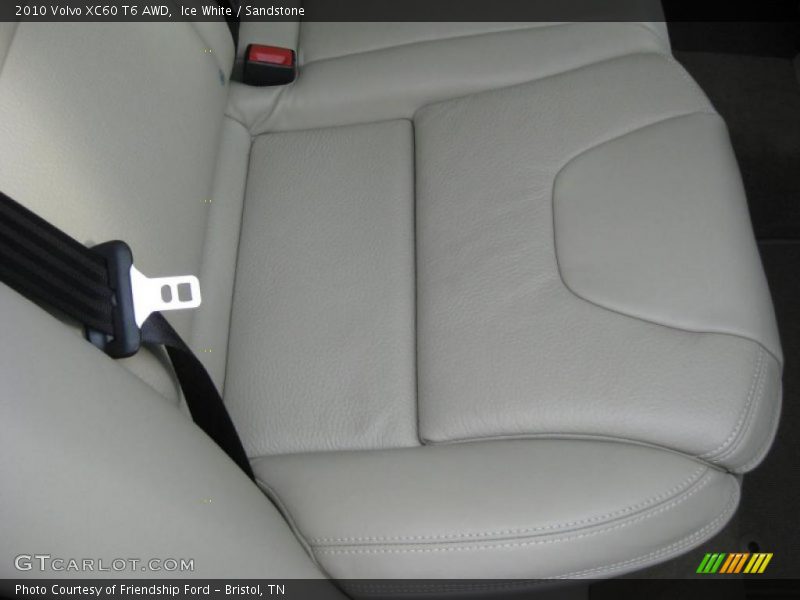 Ice White / Sandstone 2010 Volvo XC60 T6 AWD