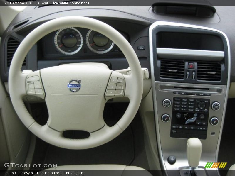 Ice White / Sandstone 2010 Volvo XC60 T6 AWD