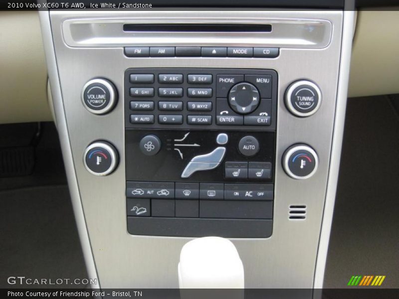 Ice White / Sandstone 2010 Volvo XC60 T6 AWD