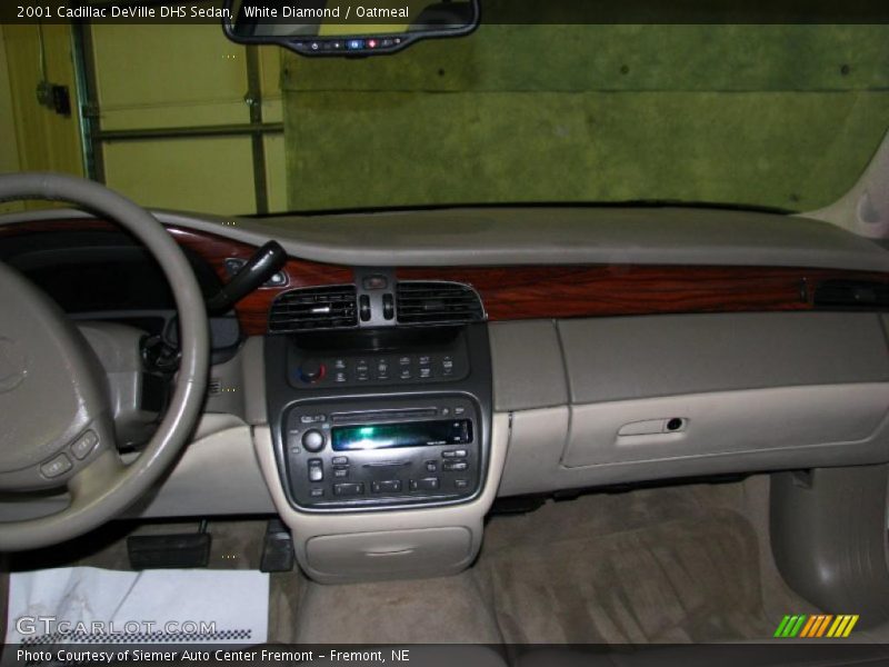 White Diamond / Oatmeal 2001 Cadillac DeVille DHS Sedan