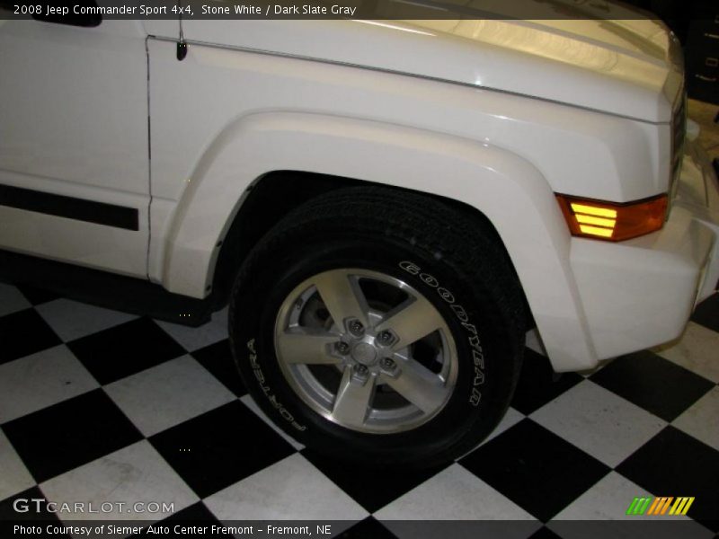 Stone White / Dark Slate Gray 2008 Jeep Commander Sport 4x4