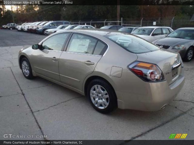 Sonoran Sand / Blond 2010 Nissan Altima 2.5 S